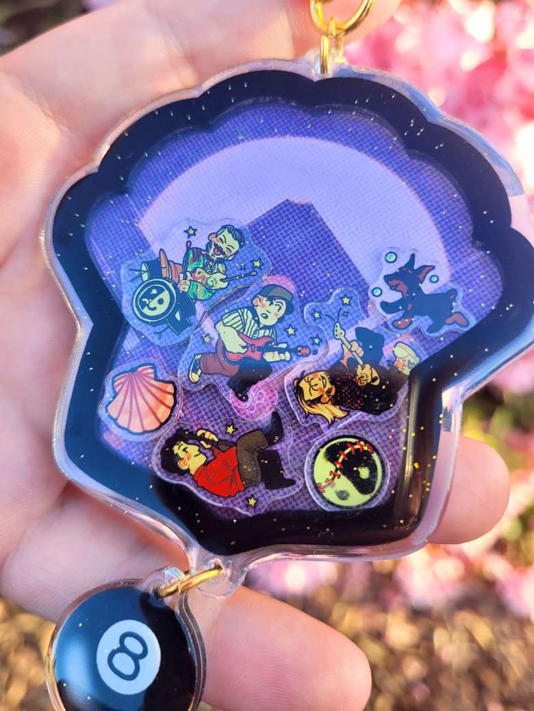 FOB - seashell shaker charm
