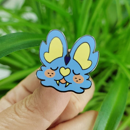bat head pin
