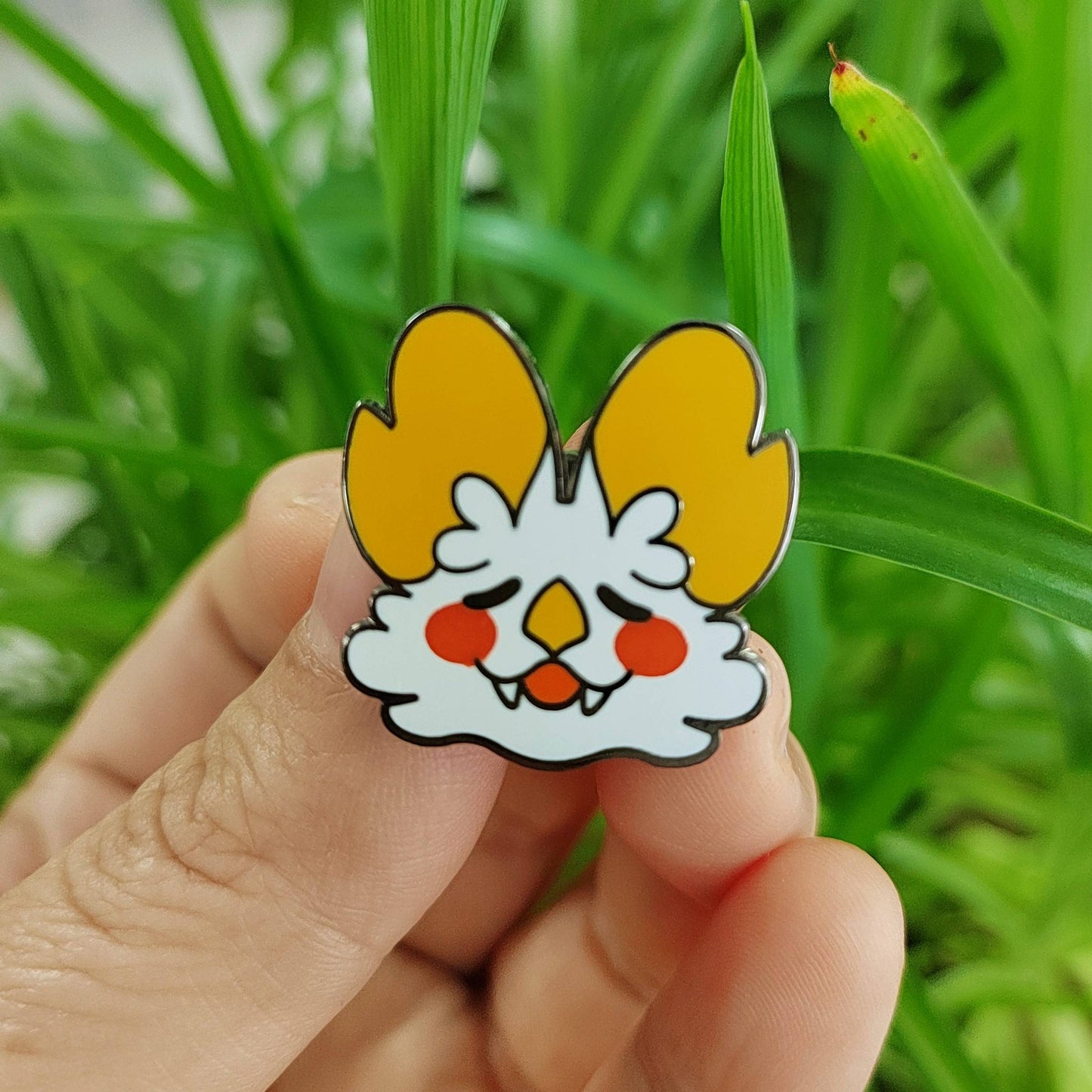 bat head pin