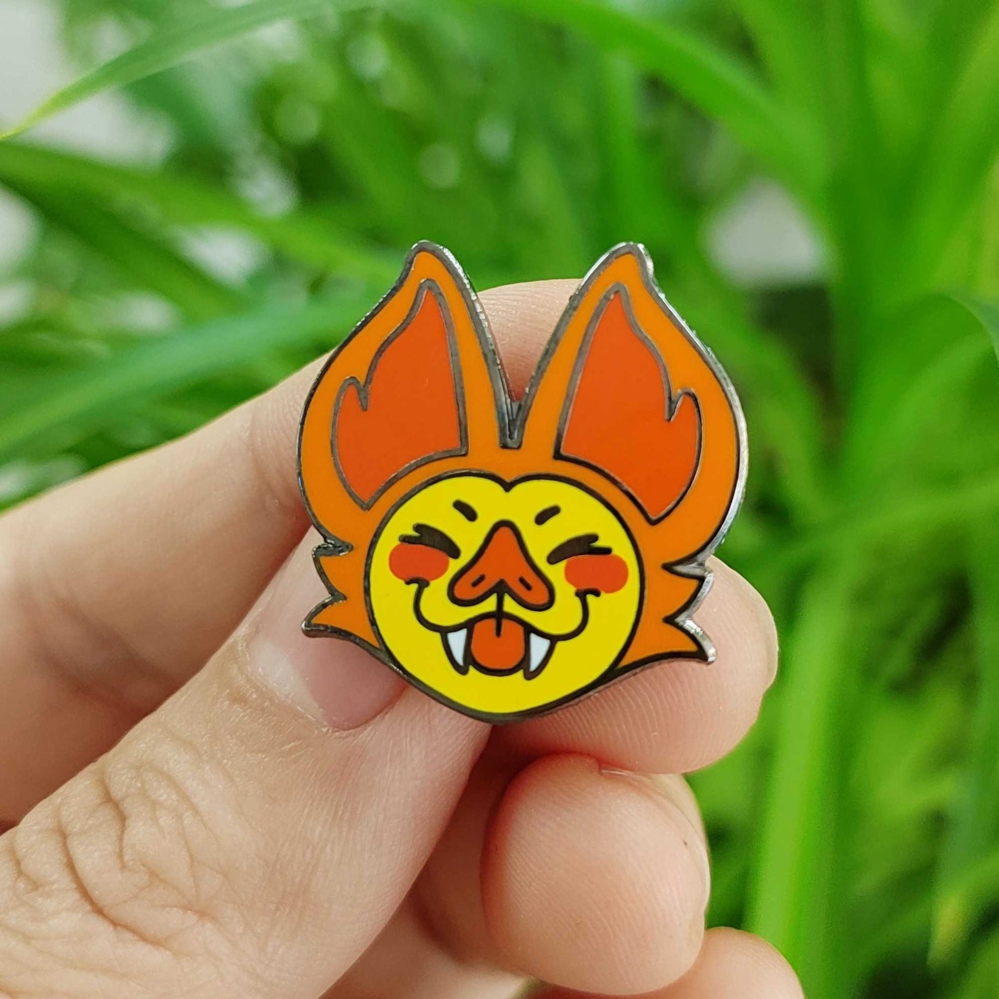 bat head pin